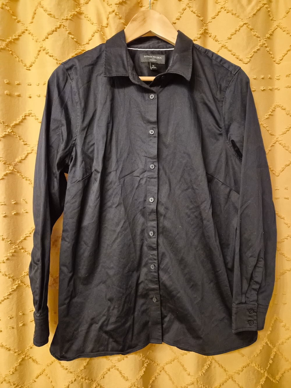 Banana Republic Women's Black Long-Sleeve Button Shirt
